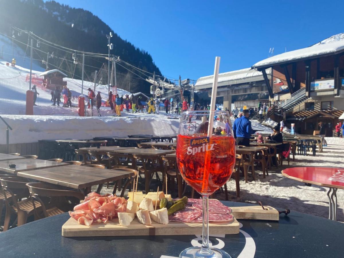 Le Schuss Hotel Chatel Exterior photo