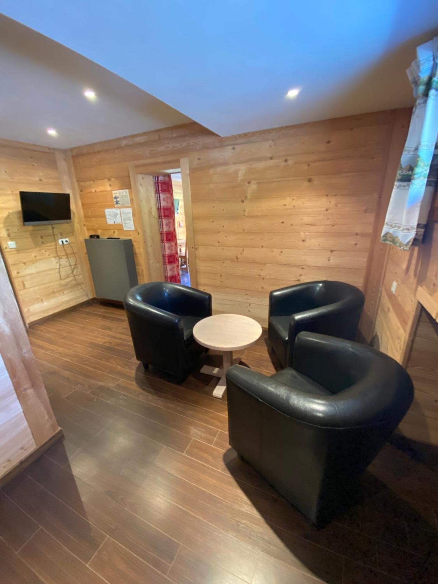 Le Schuss Hotel Chatel Exterior photo