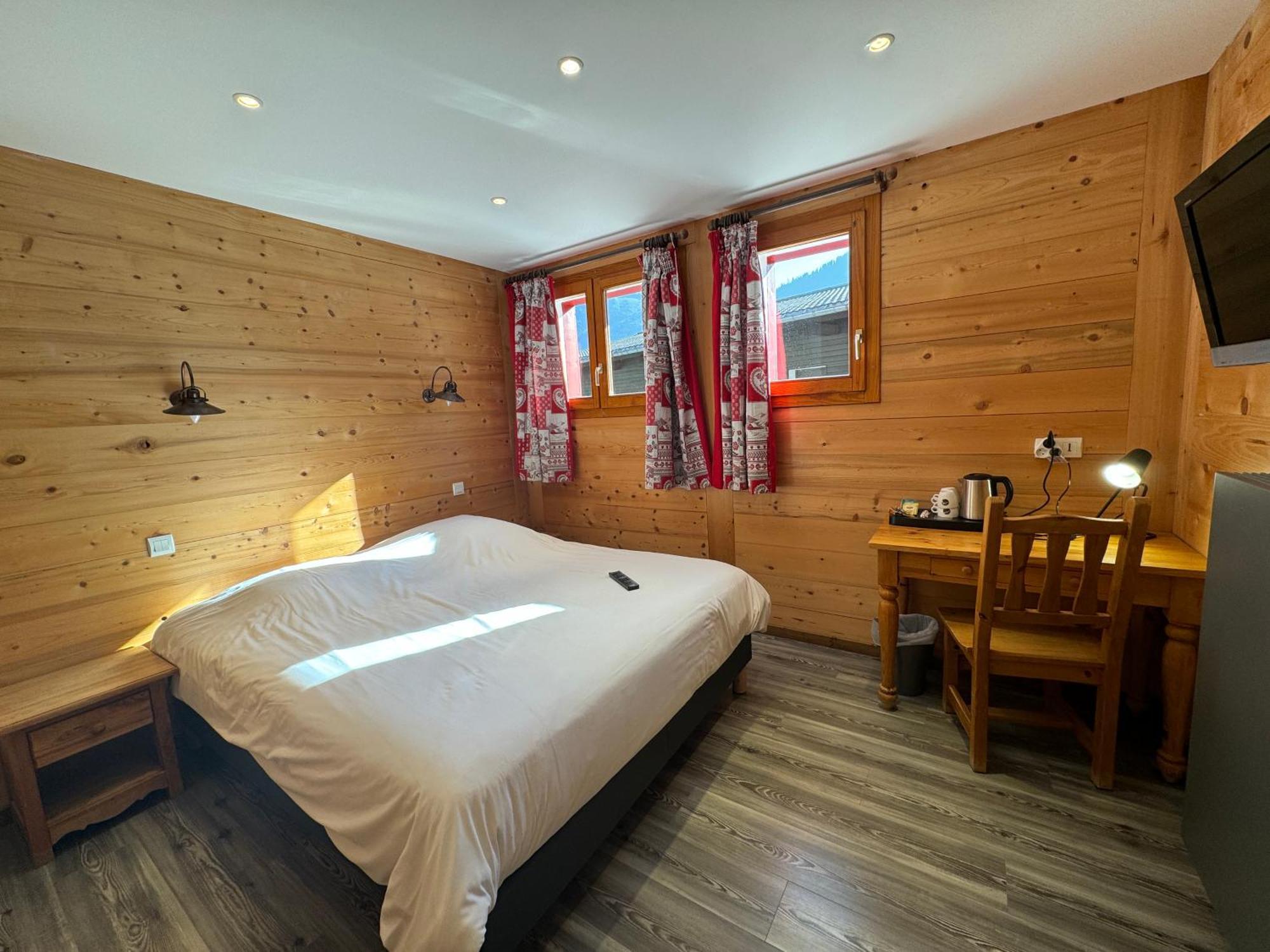 Le Schuss Hotel Chatel Exterior photo